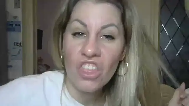 Snapshot of TherestlessKitty chatting on February 27, 2025, 8:24 am TherestlessKitty online show from February 27, 2025, 8:24 am