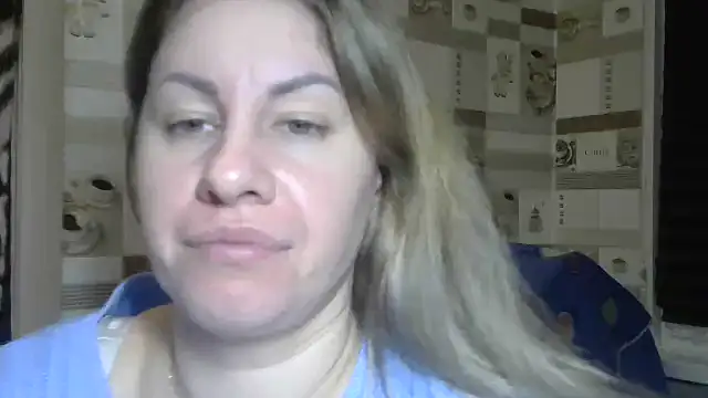 Snapshot of TherestlessKitty chatting on November 6, 2025, 10:14 pm TherestlessKitty online show from November 6, 2025, 10:14 pm