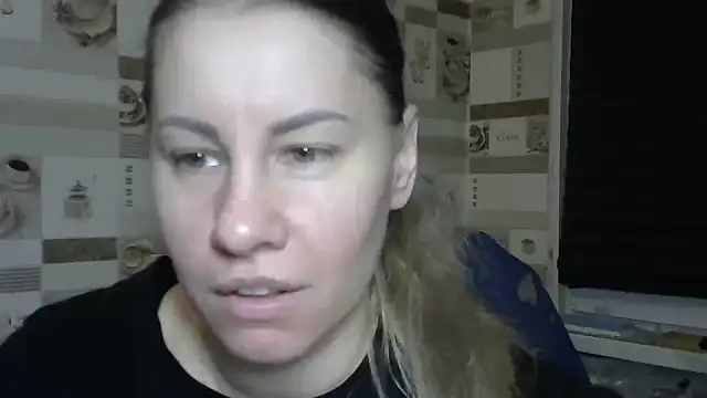 Snapshot of TherestlessKitty chatting on January 15, 2026, 12:25 am TherestlessKitty online show from January 15, 2026, 12:25 am