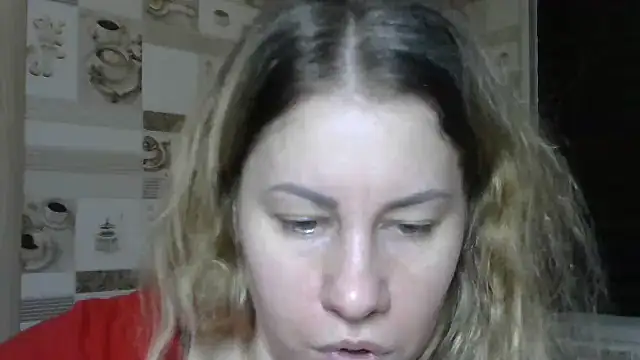 Snapshot of TherestlessKitty chatting on December 19, 2025, 10:23 pm TherestlessKitty online show from December 19, 2025, 10:23 pm