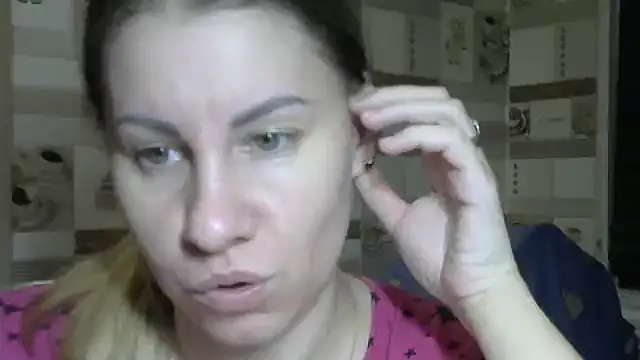 Snapshot of TherestlessKitty chatting on October 30, 2025, 10:17 pm TherestlessKitty online show from October 30, 2025, 10:17 pm