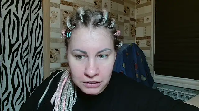TherestlessKitty online show from May 5, 2026, 10:13 pm