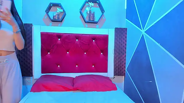 Karoll014 online show from October 10, 2025, 12:06 pm