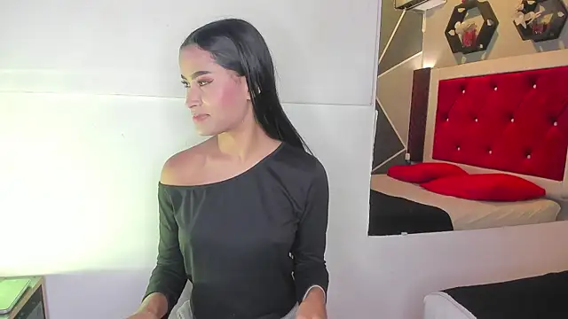 Karoll014 online show from June 26, 2026, 1:06 pm