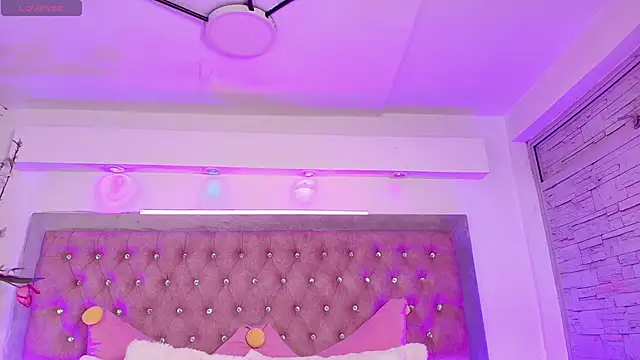 Tayzon Foxxx online show from November 26, 2025, 12:16 pm