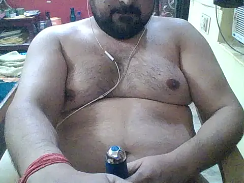 ARYANAVAILABLE online show from November 6, 2025, 8:02 pm