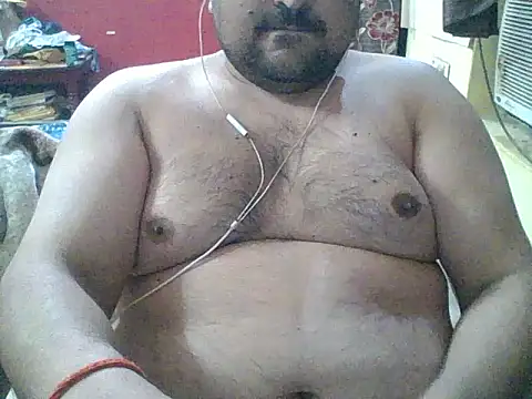 Snapshot of ARYANAVAILABLE chatting on May 13, 2026, 9:44 pm ARYANAVAILABLE online show from May 13, 2026, 9:44 pm