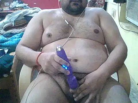 Snapshot of ARYANAVAILABLE chatting on May 18, 2026, 11:42 pm ARYANAVAILABLE online show from May 18, 2026, 11:42 pm