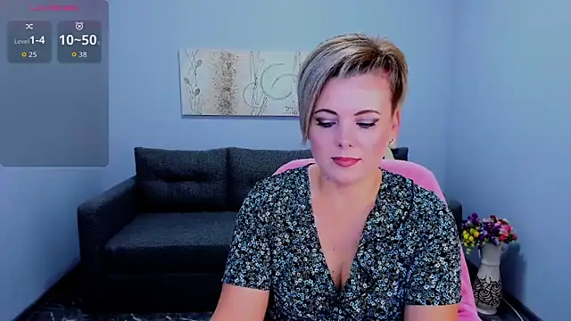 Julia Wilsone online show from November 23, 2025, 7:18 am