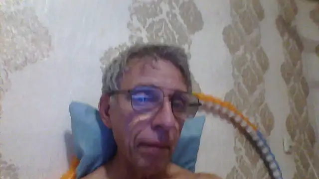BobbyXRoyal online show from August 6, 2026, 7:09 pm
