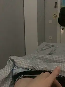 Erenn34 online show from April 22, 2026, 10:38 pm