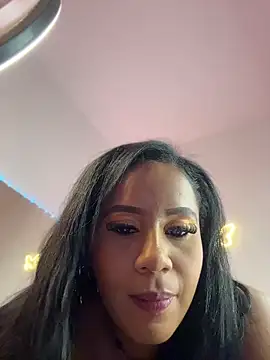 AlisonHoot69 online show from May 6, 2026, 6:34 pm