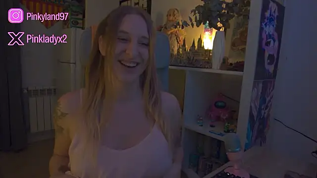 Pinkyladyxxx online show from February 22, 2026, 8:32 pm