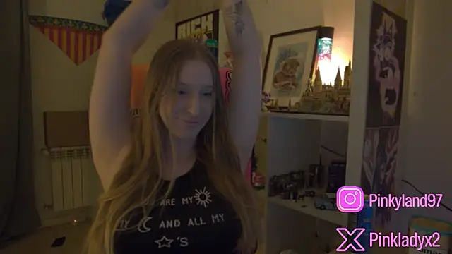 Pinkyladyxxx online show from April 23, 2026, 7:48 pm