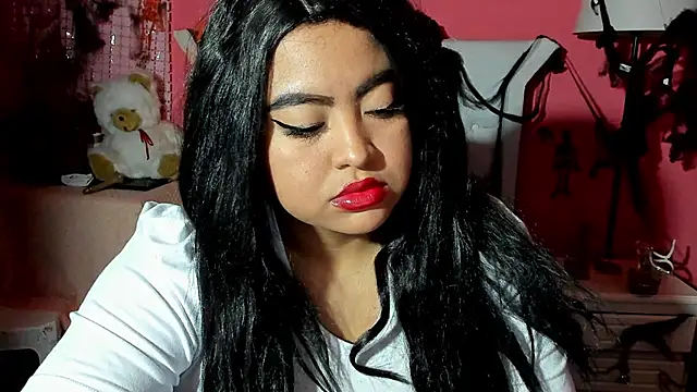 ivy roosx online show from October 22, 2025, 7:35 pm