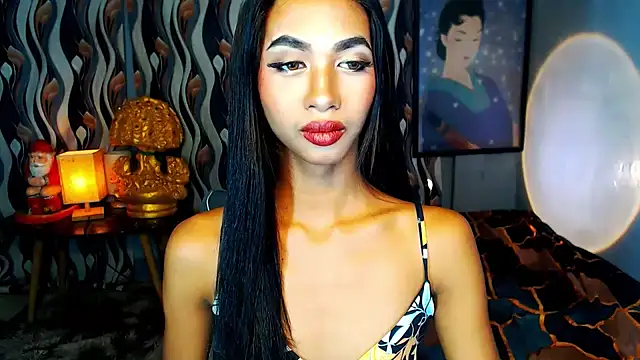 PrettyLatiina online show from December 16, 2024, 6:16 pm