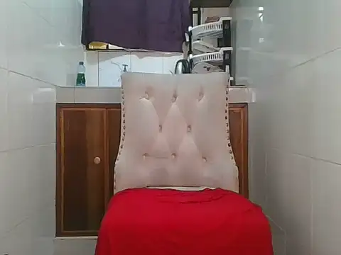 Snapshot of squirtydol001 chatting on July 21, 2026, 8:37 am squirtydol001 online show from July 21, 2026, 8:37 am
