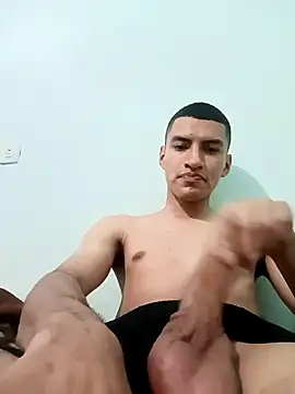 Snapshot of Rogersmit2 chatting on November 19, 2025, 4:40 pm Rogersmit2 online show from November 19, 2025, 4:40 pm