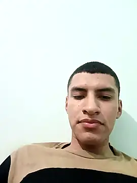 Snapshot of Rogersmit2 chatting on November 26, 2025, 12:43 am Rogersmit2 online show from November 26, 2025, 12:43 am