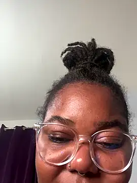 Goddess Nafeesha online show from November 9, 2025, 3:43 am