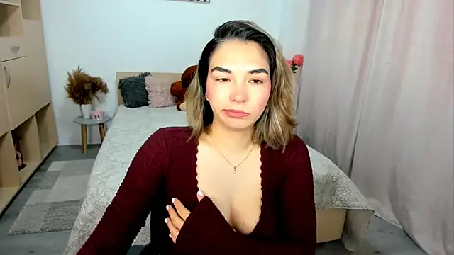 Alexa Dolly12 online show from May 6, 2026, 7:34 am