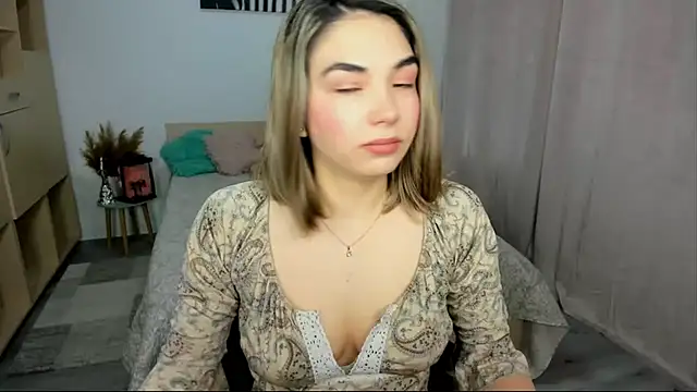 Alexa Dolly12 online show from February 7, 2026, 6:10 am