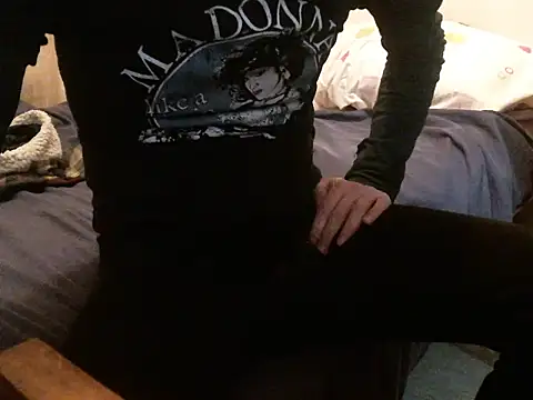 bravo23toro online show from February 25, 2026, 6:52 pm