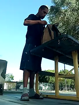 freakzmexx online show from July 1, 2026, 12:33 am
