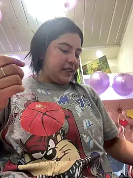  luna torres online show from February 20, 2026, 12:51 pm