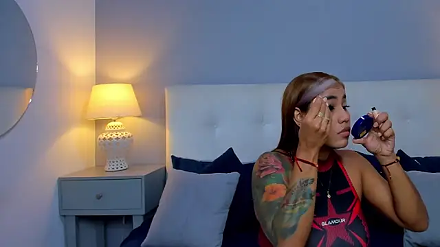 SaraaJhonsonn online show from September 13, 2025, 3:45 pm