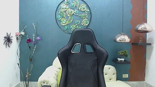 Melikasweetz online show from March 21, 2025, 5:45 pm