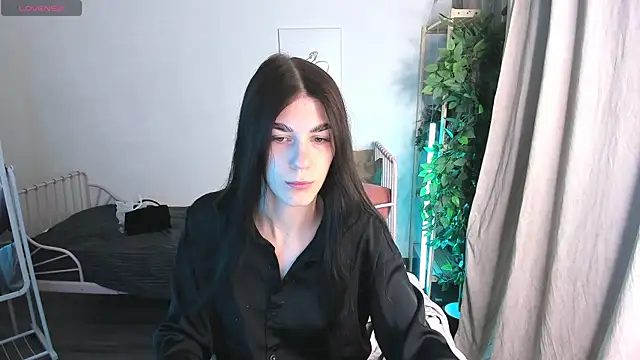 toooyour online show from September 17, 2025, 11:40 pm