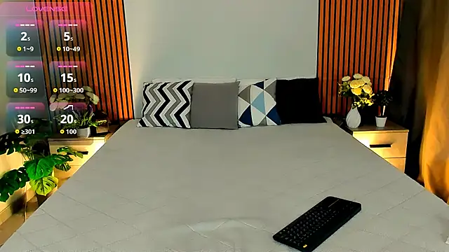 MiaBecky online show from July 10, 2026, 5:51 am