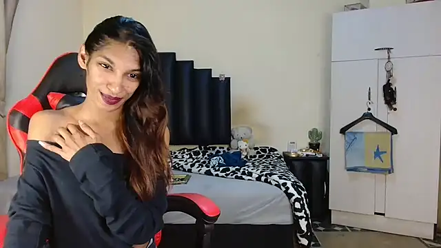 Silkylicious online show from June 24, 2026, 3:38 am