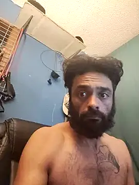 Snapshot of C8L3U chatting on December 13, 2024, 5:05 am C8L3U online show from December 13, 2024, 5:05 am