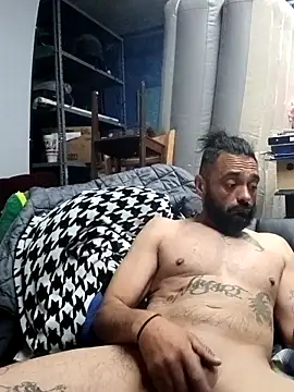 Snapshot of C8L3U chatting on March 18, 2026, 11:13 am C8L3U online show from March 18, 2026, 11:13 am