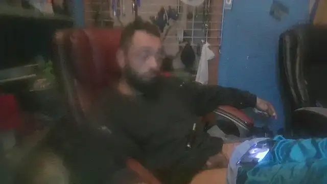 Snapshot of C8L3U chatting on February 16, 2025, 10:32 am C8L3U online show from February 16, 2025, 10:32 am