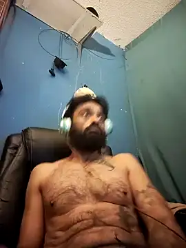 Snapshot of C8L3U chatting on December 13, 2024, 8:30 am C8L3U online show from December 13, 2024, 8:30 am