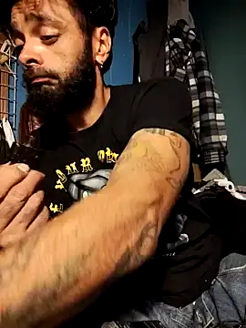 Snapshot of C8L3U chatting on January 14, 2025, 9:24 am C8L3U online show from January 14, 2025, 9:24 am