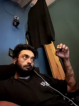 Snapshot of C8L3U chatting on December 20, 2024, 9:11 am C8L3U online show from December 20, 2024, 9:11 am