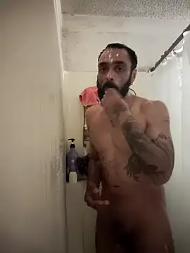 Snapshot of C8L3U chatting on January 15, 2025, 4:25 am C8L3U online show from January 15, 2025, 4:25 am