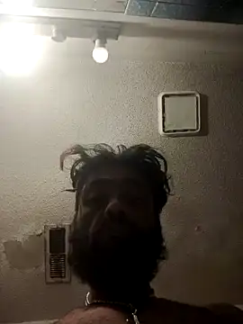 Snapshot of C8L3U chatting on December 6, 2024, 9:48 am C8L3U online show from December 6, 2024, 9:48 am