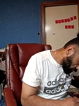 Snapshot of C8L3U chatting on March 9, 2026, 9:46 am C8L3U online show from March 9, 2026, 9:46 am