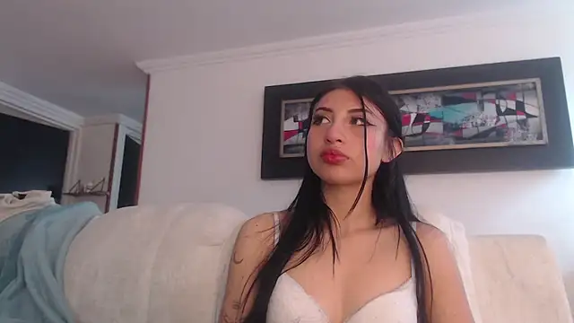 Nicolette ks  online show from September 22, 2025, 4:46 pm