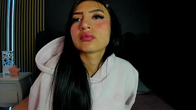 Nicolette ks  online show from May 2, 2026, 5:23 am