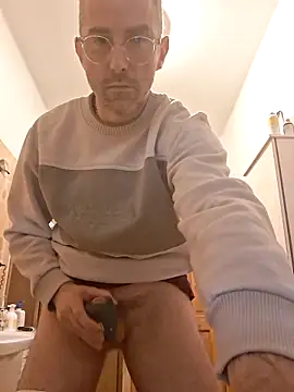 Snapshot of dedalus84 chatting on February 23, 2026, 1:01 pm dedalus84 online show from February 23, 2026, 1:01 pm