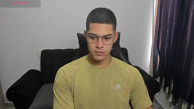 Snapshot of Iamdylan777 chatting on March 4, 2026, 12:24 pm Iamdylan777 online show from March 4, 2026, 12:24 pm