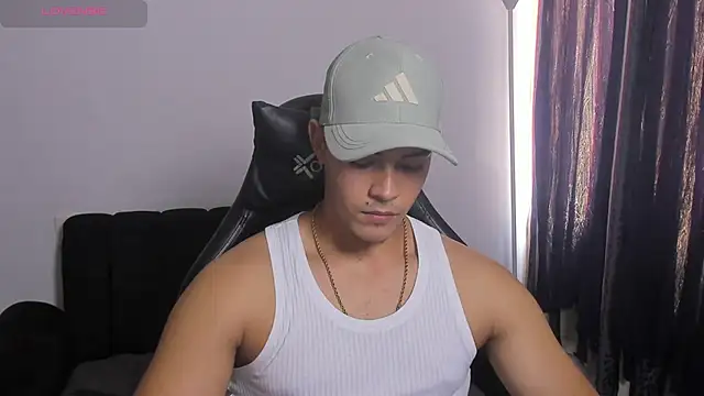 Snapshot of Iamdylan777 chatting on March 1, 2026, 4:40 pm Iamdylan777 online show from March 1, 2026, 4:40 pm