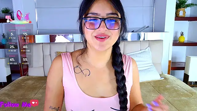 scarlleth  online show from October 4, 2025, 12:17 pm