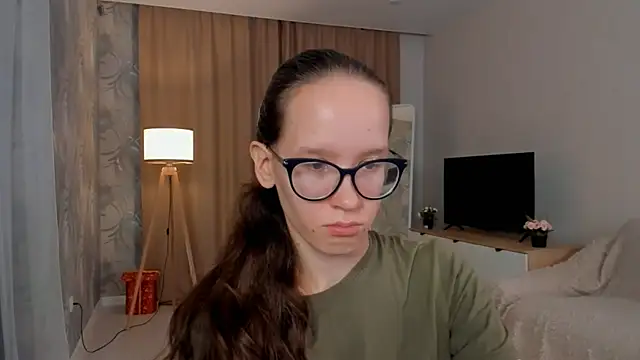 BettyBrowni online show from September 9, 2025, 4:05 pm